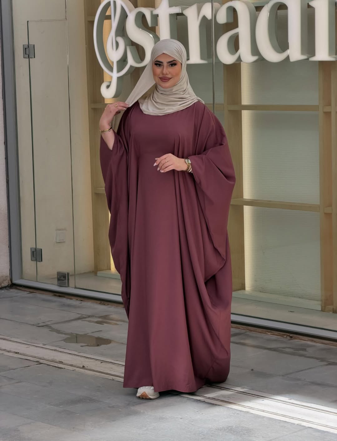 ✨ عباية فراشة – ستايل راقي وراحة بلا حدود ✨