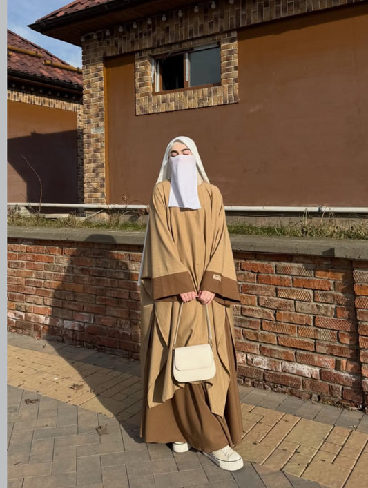 عباية مودرن بلون دافئ… أناقة هادئة تلفت النظر